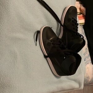 Nike, Force, Ladies sz 7, not worn!!